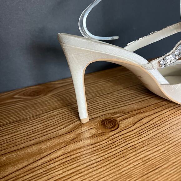 Dolce Vita Kanika White Satin Rhinestone Slip On Heeled Mules Womens 9.5 Pumps - Picture 6 of 15